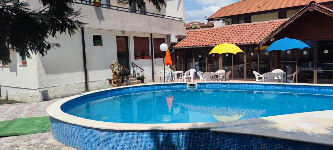 Family Hotel Saint Peter سينتس قسطنطين وهيلينا المظهر الخارجي الصورة