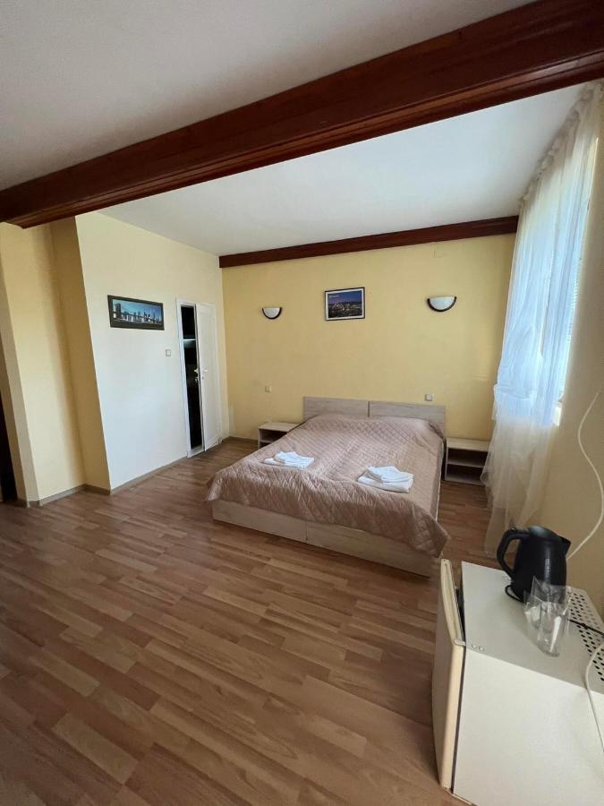 Family Hotel Saint Peter سينتس قسطنطين وهيلينا المظهر الخارجي الصورة