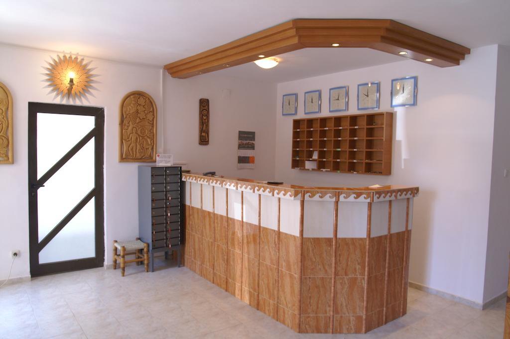 Family Hotel Saint Peter سينتس قسطنطين وهيلينا المظهر الخارجي الصورة